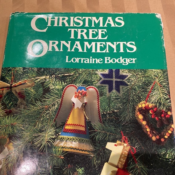 4 Christmas ornament making books plus Tole, painting, and patterns - Picture 2 of 11
